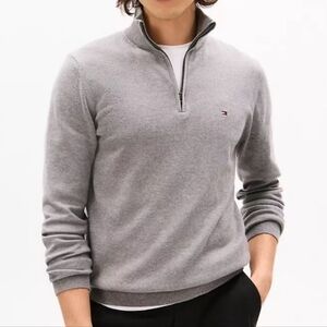 Tommy Hilfiger Men's Heather Gray 1/4 Zip Cotton Long Sleeved Sweater - Size XL